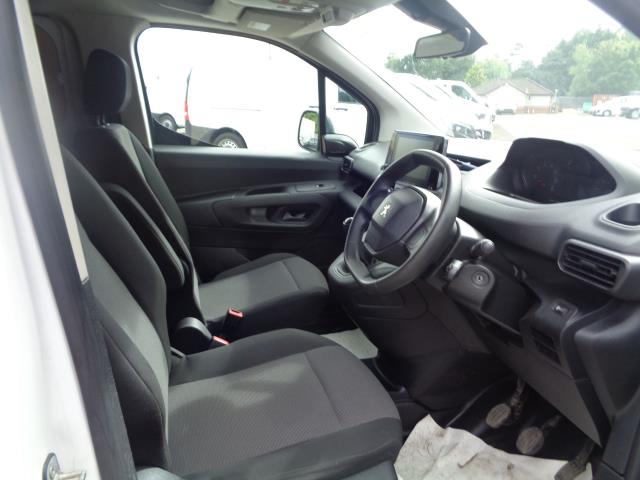 2021 Peugeot Partner 850 1.5 Bluehdi 100 Professional Crew Van (NV71BMZ) Image 12