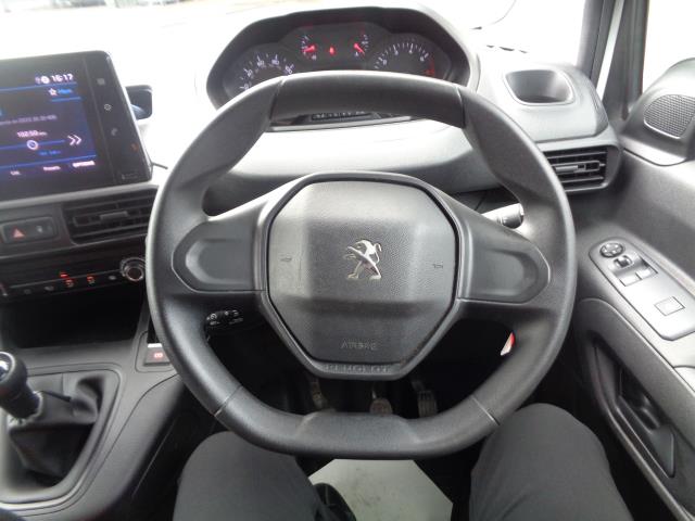 2021 Peugeot Partner 850 1.5 Bluehdi 100 Professional Crew Van (NV71BMZ) Image 21