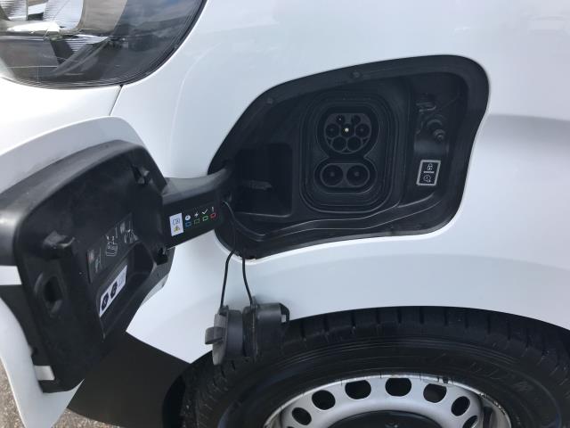 2021 Peugeot e-Expert 1000 100Kw 75Kwh Professional Van Auto (NV71BNB) Image 34
