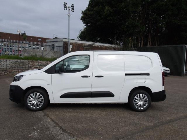 2021 Peugeot Partner 850 1.5 Bluehdi 100 Professional Crew Van (NV71CKJ) Image 4