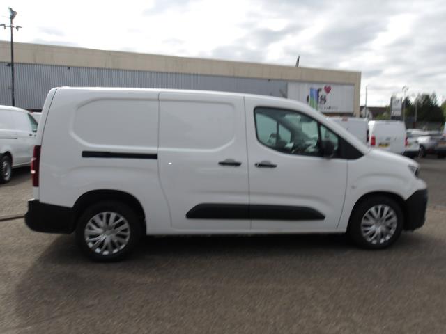 2021 Peugeot Partner 850 1.5 Bluehdi 100 Professional Crew Van (NV71CKJ) Image 9