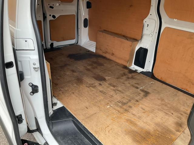 2021 Peugeot Expert 1200 1.5 Bluehdi 100 Professional Van (NV71CUH) Image 17