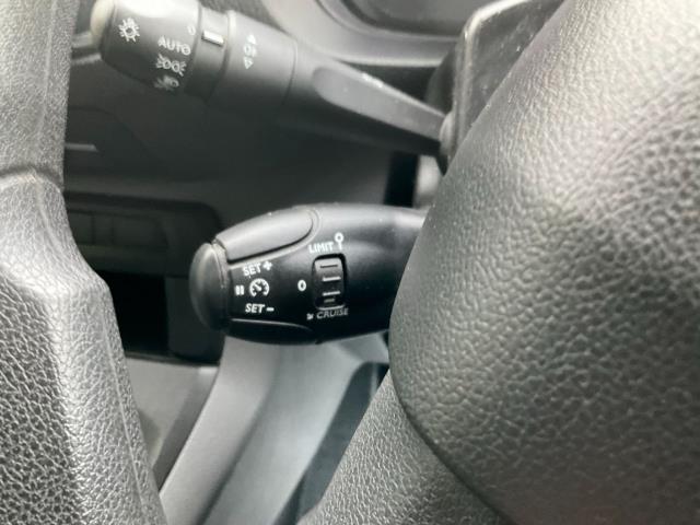 2021 Peugeot Expert 1200 1.5 Bluehdi 100 Professional Van (NV71CUH) Image 30