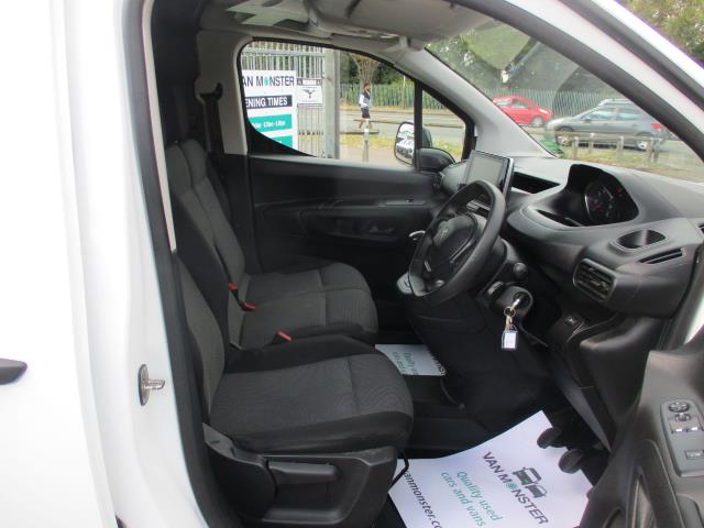 2021 Peugeot Partner 950 1.5 Bluehdi 100 Professional Premium Van (NV71DTO) Image 12