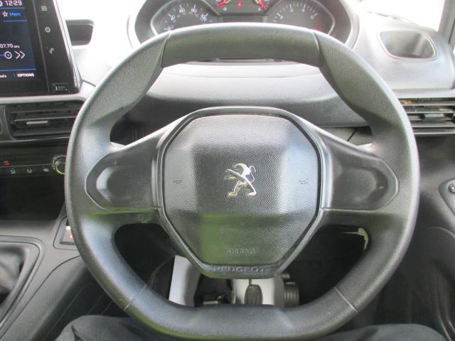 2021 Peugeot Partner 950 1.5 Bluehdi 100 Professional Premium Van (NV71DTO) Image 14