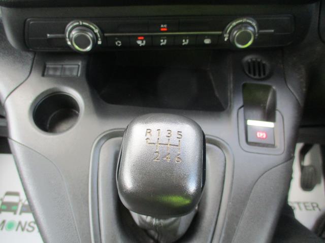 2021 Peugeot Partner 950 1.5 Bluehdi 100 Professional Premium Van (NV71DTO) Image 22