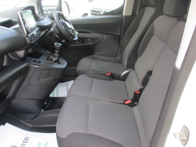 2021 Peugeot Partner 950 1.5 Bluehdi 100 Professional Premium Van (NV71DTO) Image 24