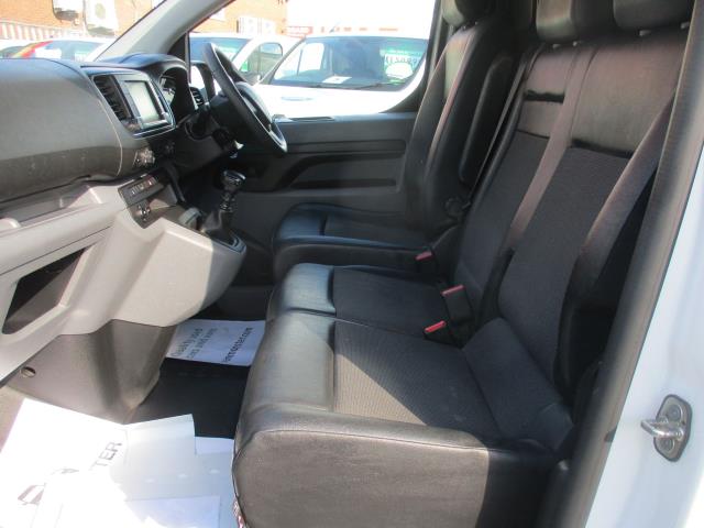 2021 Peugeot Expert 1400 2.0 Bluehdi 145 Professional Premium Van (NV71DXZ) Image 27