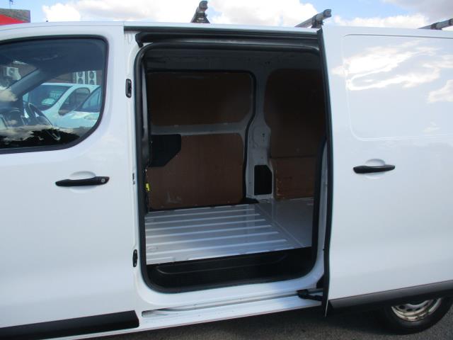 2021 Peugeot Expert 1400 2.0 Bluehdi 145 Professional Premium Van (NV71DXZ) Image 28