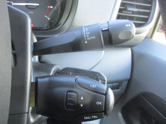 2021 Peugeot Expert 1400 2.0 Bluehdi 145 Professional Premium Van (NV71DXZ) Image 18