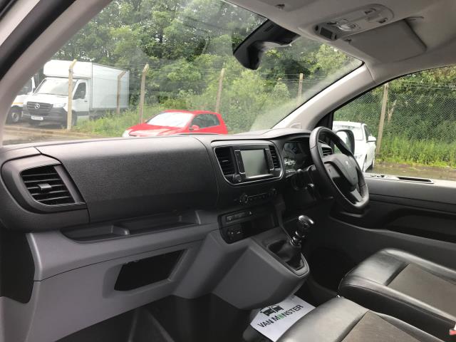 2021 Peugeot Expert 1200 1.5 Bluehdi 100 Professional Van (NV71DZU) Image 13