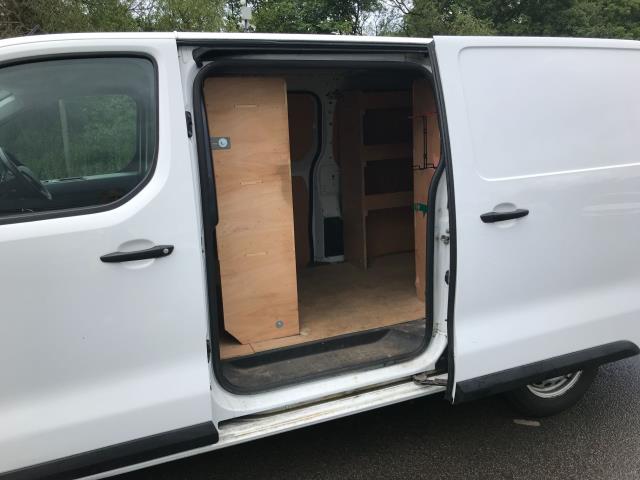 2021 Peugeot Expert 1200 1.5 Bluehdi 100 Professional Van (NV71DZU) Image 14