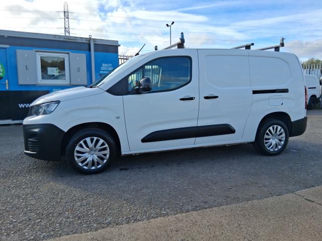 2021 Peugeot Partner 950 1.5 Bluehdi 100 Professional Premium Van (NV71EUF) Image 4