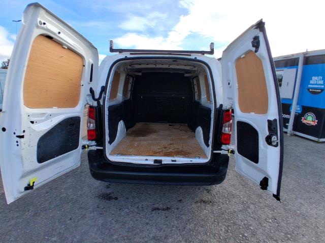 2021 Peugeot Partner 950 1.5 Bluehdi 100 Professional Premium Van (NV71EUF) Image 15