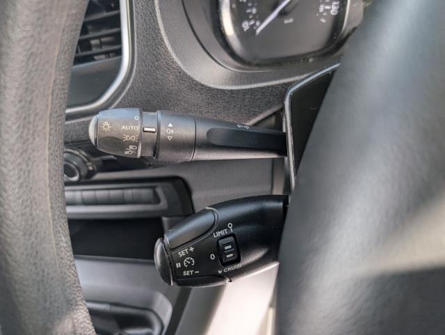 2021 Peugeot Expert 1400 2.0 Bluehdi 145 Professional Premium Van (NV71EWF) Image 20
