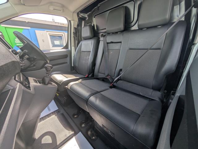 2021 Peugeot Expert 1400 2.0 Bluehdi 145 Professional Premium Van (NV71EWF) Image 14