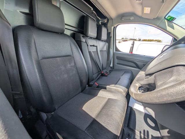 2021 Peugeot Expert 1400 2.0 Bluehdi 145 Professional Premium Van (NV71EWF) Image 15