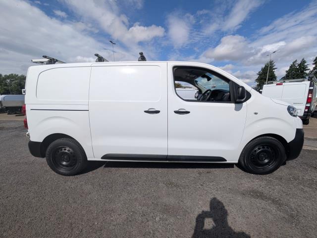2021 Peugeot Expert 1400 2.0 Bluehdi 145 Professional Premium Van (NV71EWF) Image 12