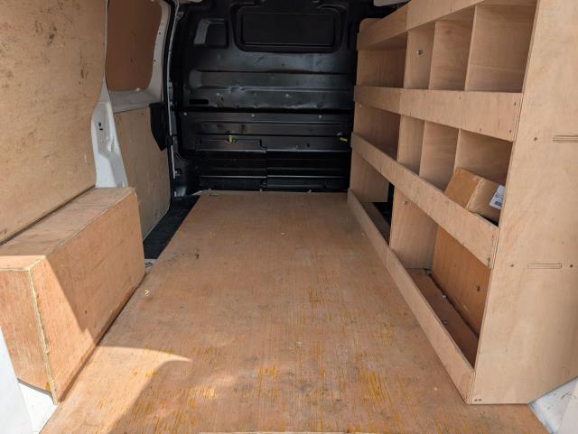 2021 Peugeot Expert 1400 2.0 Bluehdi 145 Professional Premium Van (NV71EWF) Image 10