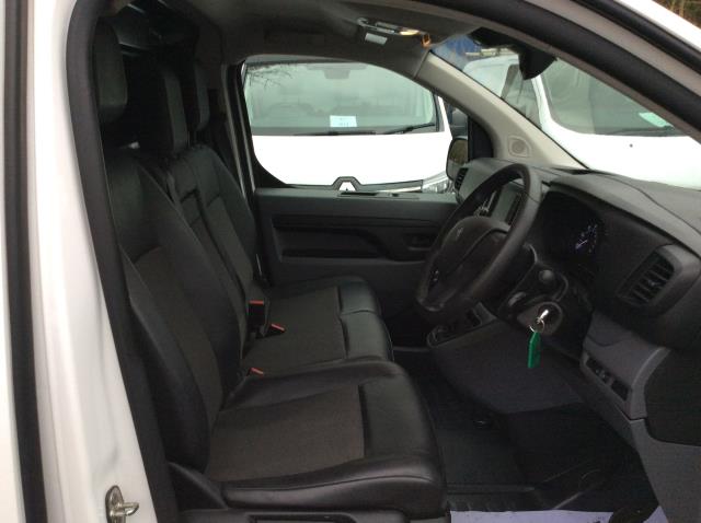 2021 Peugeot Expert 1000 1.5 Bluehdi 100 Professional Van (NV71FLR) Image 20