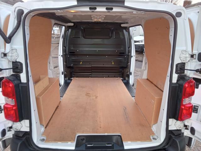 2021 Peugeot Expert 1000 1.5 Bluehdi 100 Professional Van (NV71FSL) Image 13