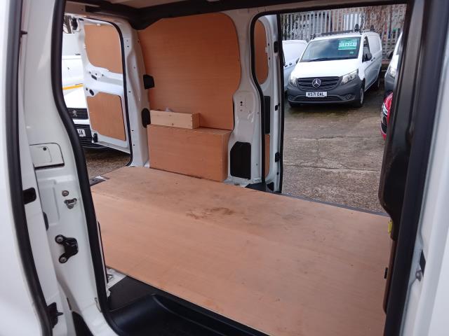 2021 Peugeot Expert 1000 1.5 Bluehdi 100 Professional Van (NV71FSL) Image 14