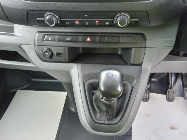 2021 Peugeot Expert 1000 1.5 Bluehdi 100 Professional Van (NV71FSL) Image 29