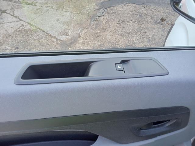 2021 Peugeot Expert 1000 1.5 Bluehdi 100 Professional Van (NV71FSL) Image 19