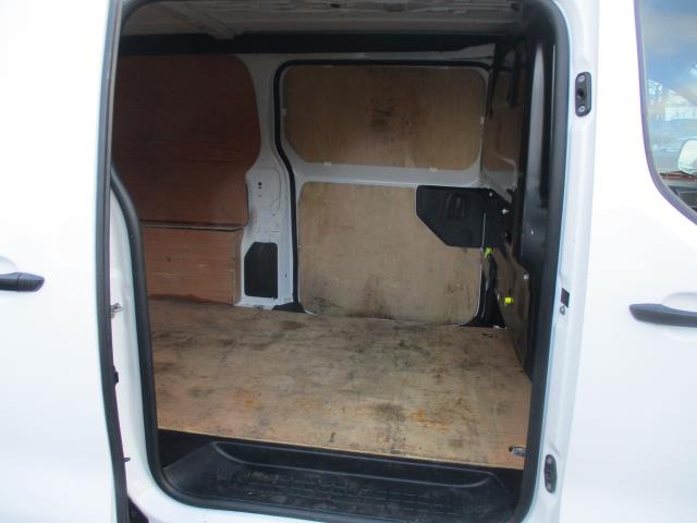 2021 Peugeot Expert 1400 2.0 Bluehdi 145 Professional Premium Van (NV71FSU) Image 32