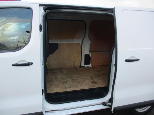 2021 Peugeot Expert 1400 2.0 Bluehdi 145 Professional Premium Van (NV71FSU) Image 28