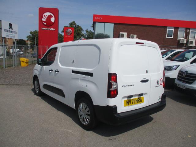 2021 Peugeot Partner 950 1.5 Bluehdi 100 Professional Premium Van (NV71HRA) Image 7