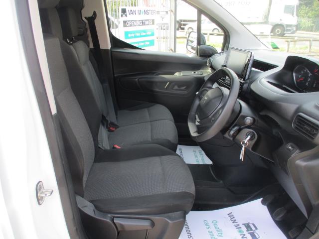2021 Peugeot Partner 950 1.5 Bluehdi 100 Professional Premium Van (NV71HRA) Image 12