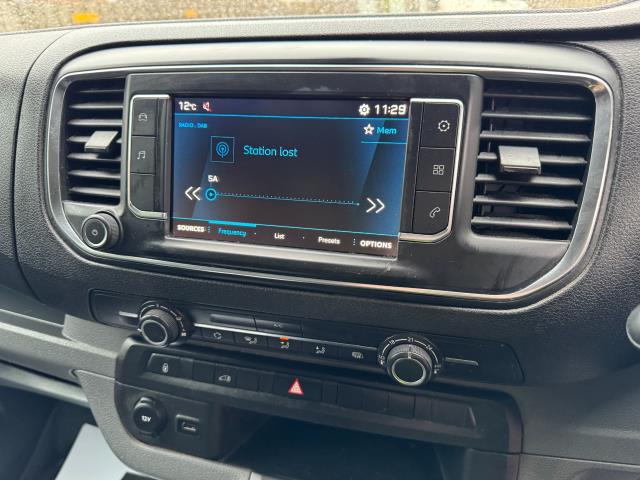 2021 Peugeot Expert 1400 L2 2.0 Bluehdi 145 Professional Premium Van (NV71HRC) Image 25