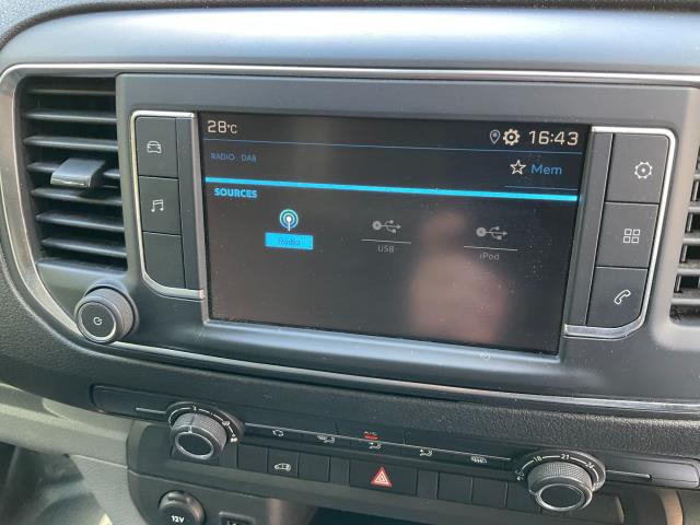 2021 Peugeot Expert 1400 2.0 Bluehdi 145 Professional Premium Van (NV71HVU) Image 22