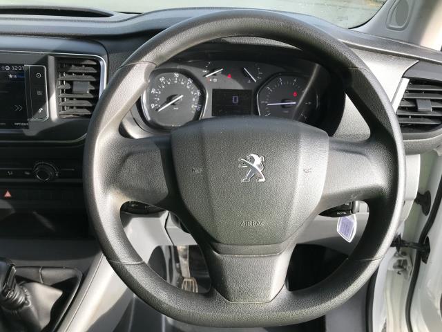 2021 Peugeot Expert 1400 2.0BLUE HDI 145PS PROFESSIONAL PREMIUM EURO 6 (NV71HWL) Image 17