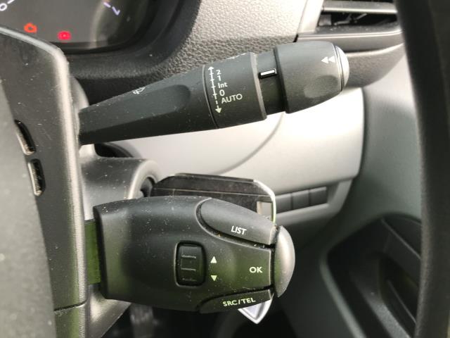 2021 Peugeot Expert 1400 2.0BLUE HDI 145PS PROFESSIONAL PREMIUM EURO 6 (NV71HWL) Image 37