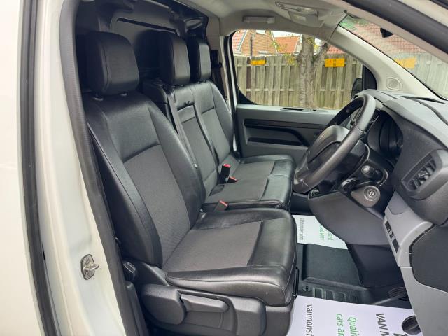 2021 Peugeot Expert 1200 1.5 Bluehdi 100 Professional Van Euro 6 (NV71HYG) Image 16