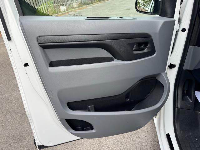 2021 Peugeot Expert 1200 1.5 Bluehdi 100 Professional Van Euro 6 (NV71HYG) Image 35