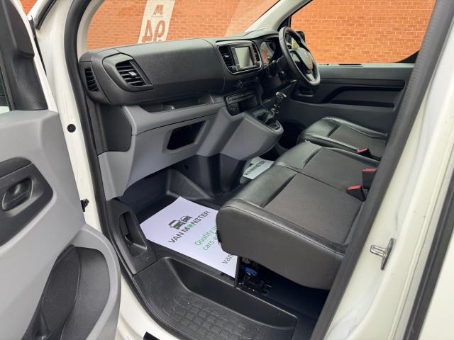 2021 Peugeot Expert 1200 1.5 Bluehdi 100 Professional Van Euro 6 (NV71HYG) Image 30