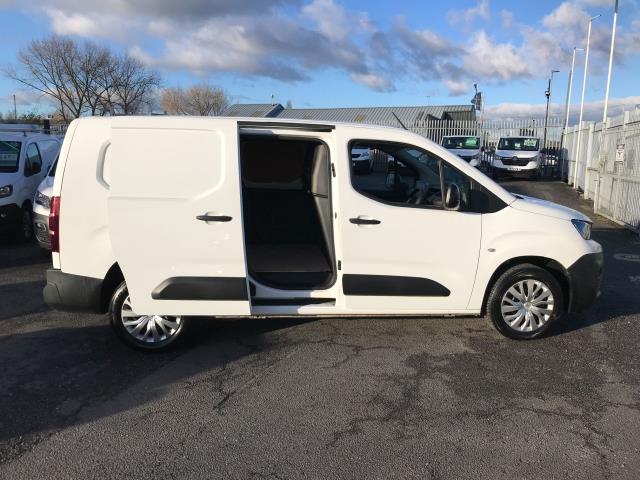 2022 Peugeot Partner L2 950 1.5BLUE HDI 100PS PROFESSIONAL PREMIUM EURO 6 (NV71JBY) Image 8