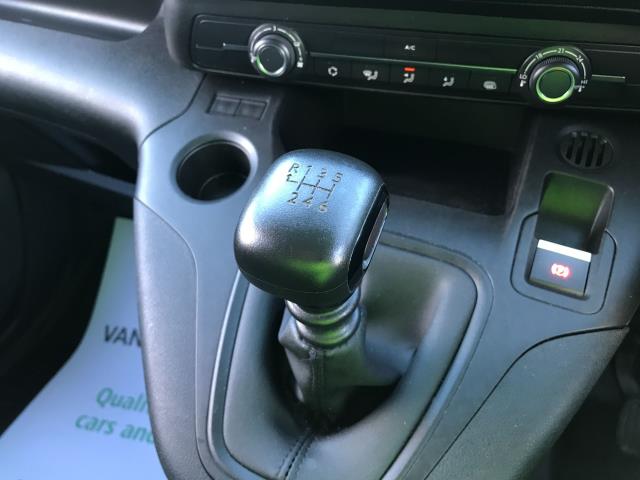 2022 Peugeot Partner L2 950 1.5BLUE HDI 100PS PROFESSIONAL PREMIUM EURO 6 (NV71JBY) Image 16