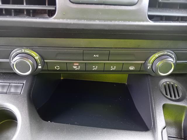2022 Peugeot Partner L2 950 1.5BLUE HDI 100PS PROFESSIONAL PREMIUM EURO 6 (NV71KNG) Image 33