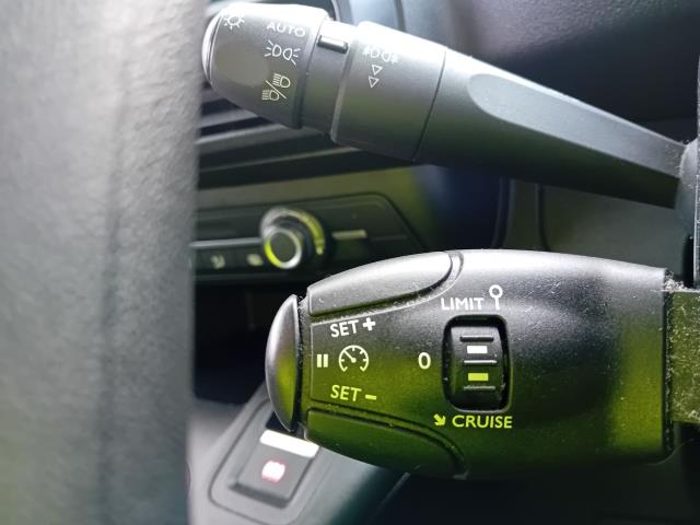 2022 Peugeot Partner L2 950 1.5BLUE HDI 100PS PROFESSIONAL PREMIUM EURO 6 (NV71KNG) Image 34