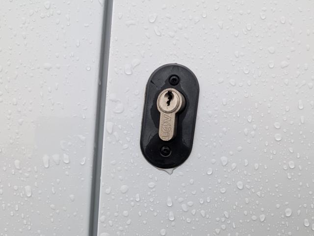 2021 Peugeot Expert 1400 2.0 Bluehdi 145 Professional Premium Van (NV71LDY) Image 29