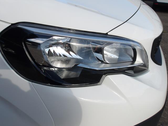 2022 Peugeot Expert 1000 100Kw 75Kwh Professional Van Auto (NV71LDZ) Image 12