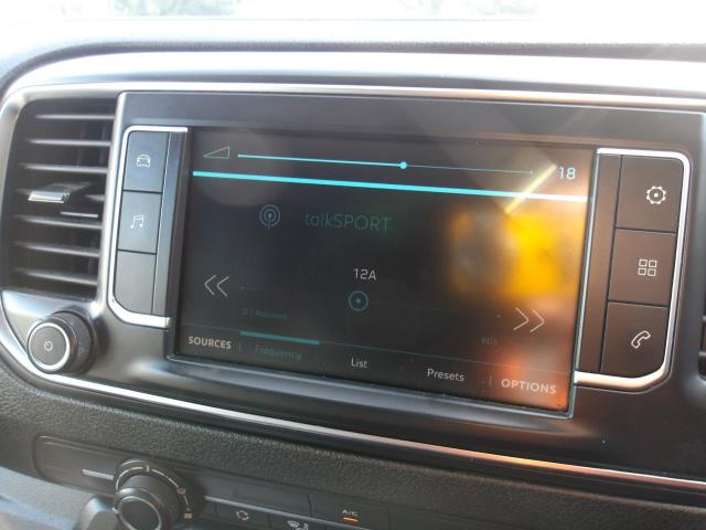 2022 Peugeot Expert 1000 100Kw 75Kwh Professional Van Auto (NV71LDZ) Image 26