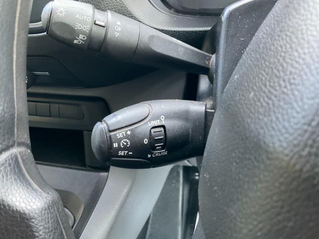 2021 Peugeot Expert 1000 1.5 Bluehdi 100 Professional Van (NV71LNC) Image 31