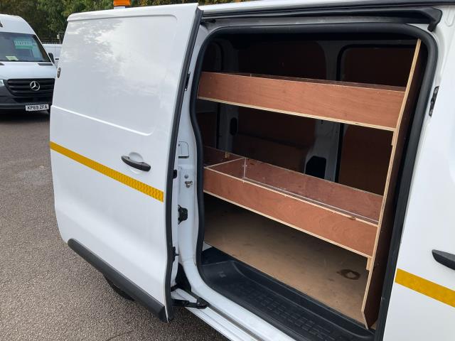 2021 Peugeot Expert 1000 1.5 Bluehdi 100 Professional Van (NV71LNC) Image 16