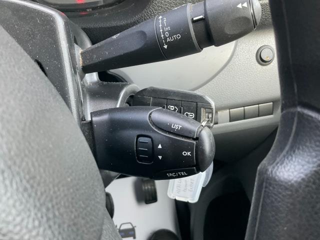 2021 Peugeot Expert 1000 1.5 Bluehdi 100 Professional Van (NV71LNC) Image 32