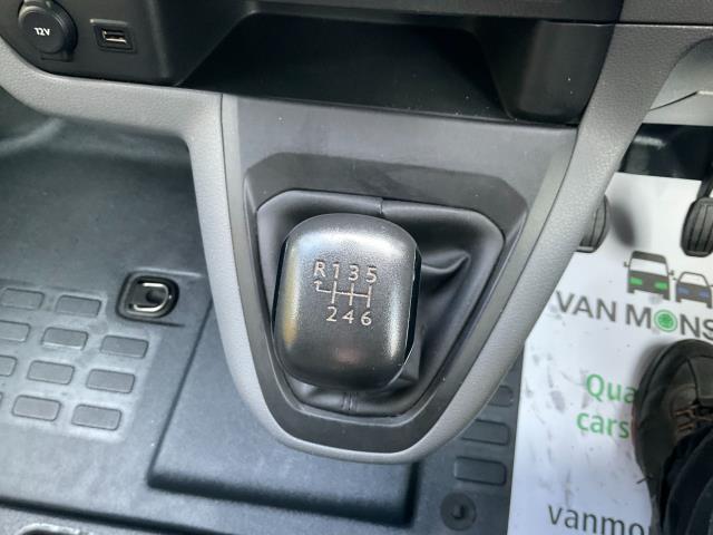 2021 Peugeot Expert 1000 1.5 Bluehdi 100 Professional Van (NV71LNC) Image 30